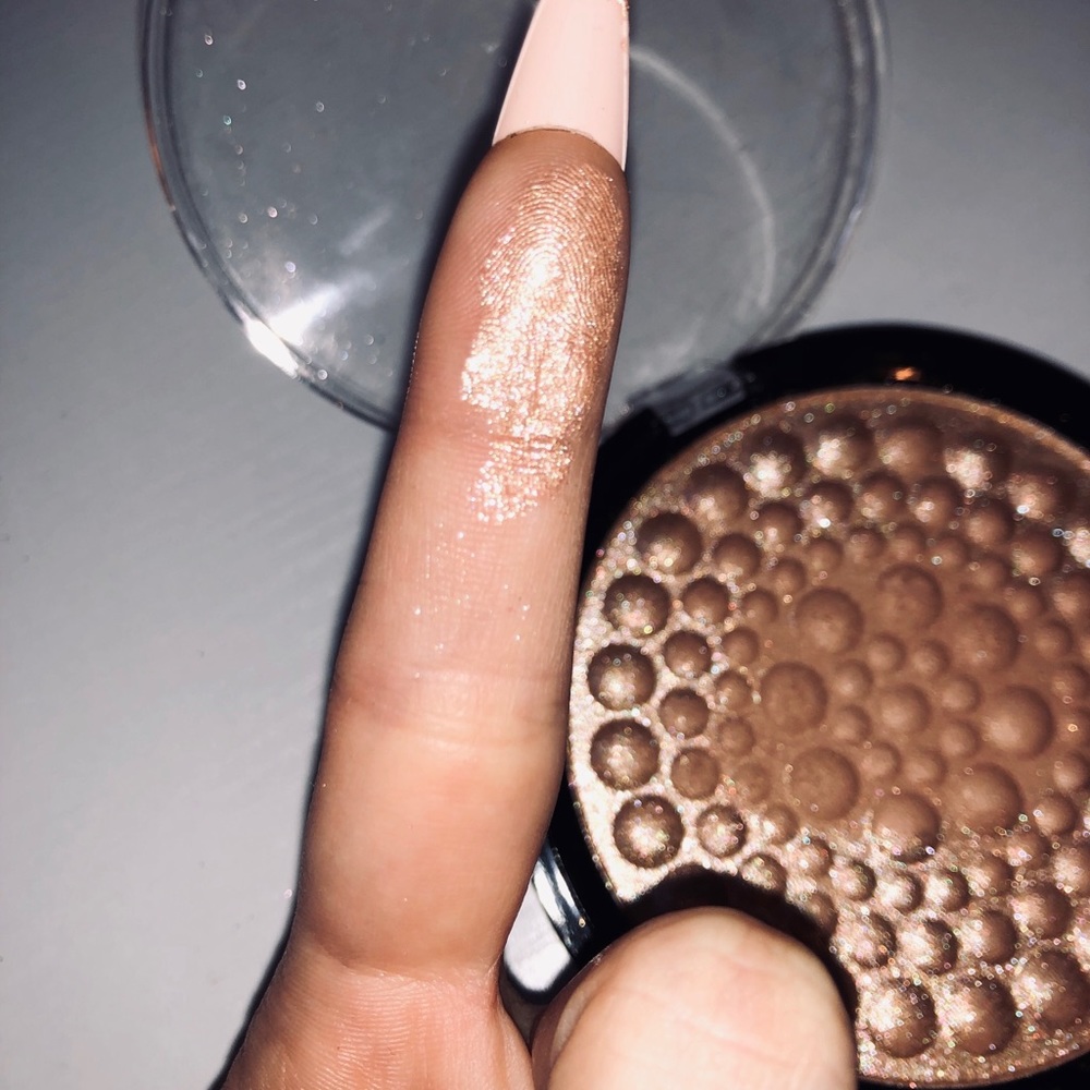 Makeup 5/$28 🔴 🔴 SOLD 🔴 - Picture 4 of 4